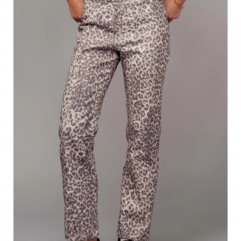 Straight Leg Leopard Jean